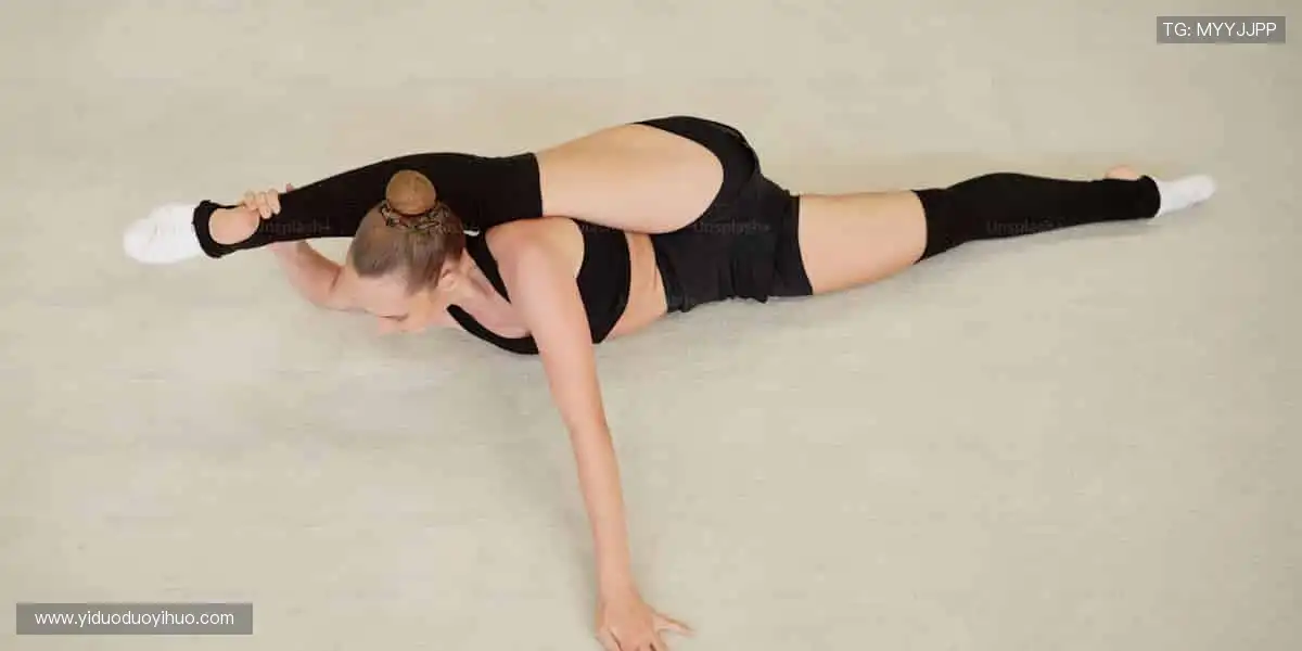 「球星同款、限量周边，做朋友圈最靓的体育潮人！👕点击抢购，手慢无！」